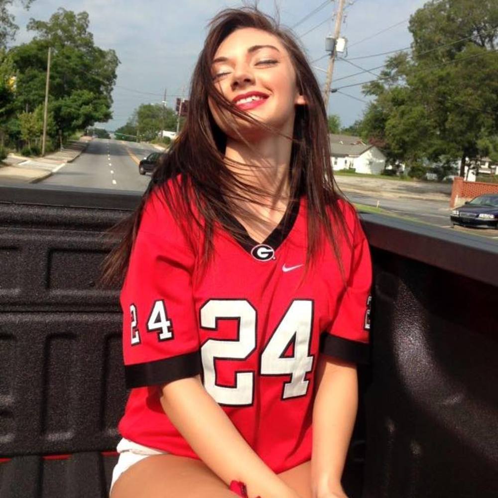Meet your Posher, Cara
